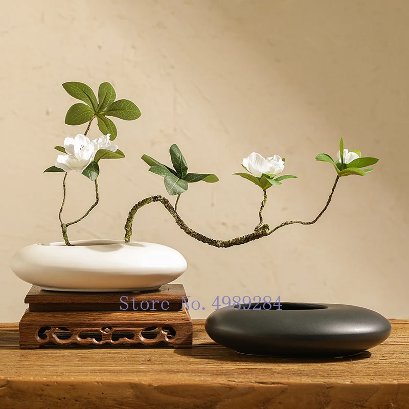 Ceramiczny wazon dekoracyjny
