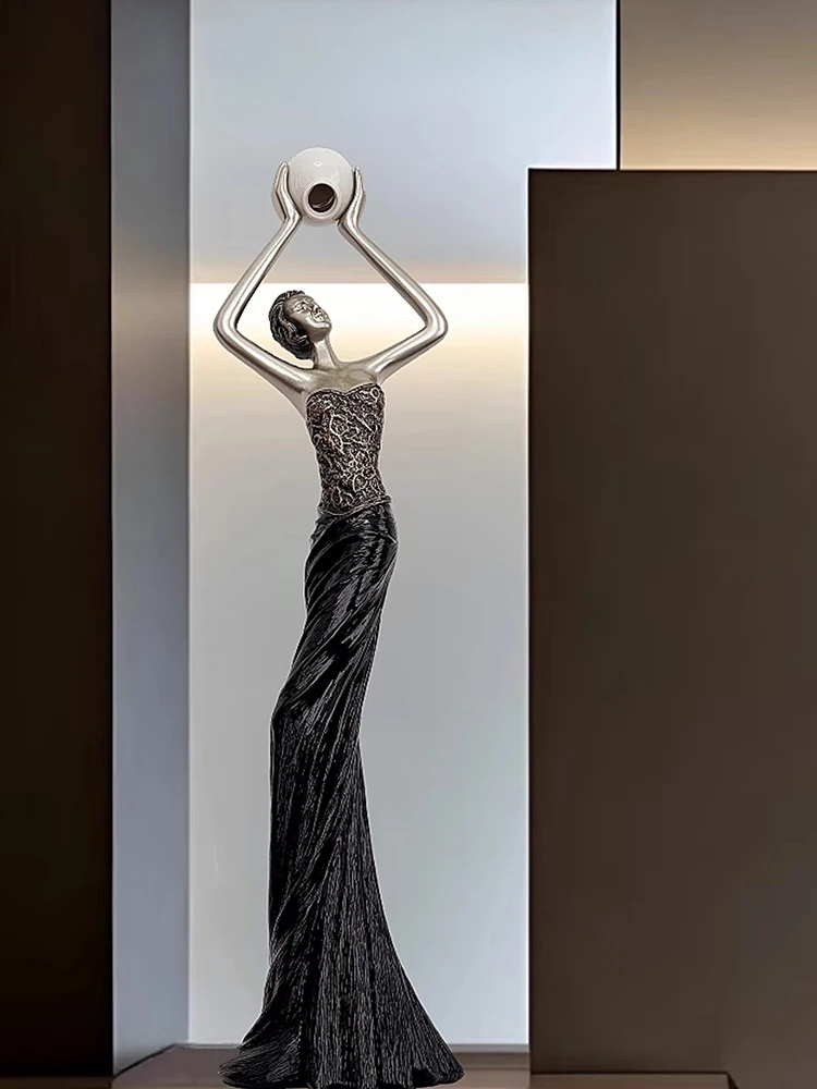 Figurka dekoracyjna 84 cm z żywicy