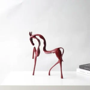 Abstrakcyjna drewniana statuetka minimalistyczna