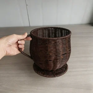 Pojemnik na kubki z uchwytem na biurko