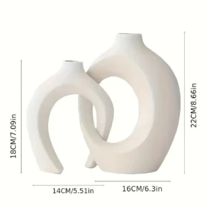 Ceramiczny wazon dekoracyjny z motywem kwiatowym