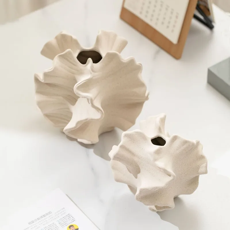 Ceramiczny wazon dekoracyjny