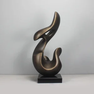 Abstrakcyjna drewniana statuetka minimalistyczna