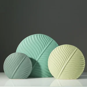 Ceramiczny wazon dekoracyjny zielony