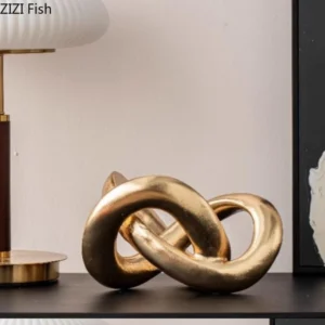 Abstrakcyjna drewniana statuetka minimalistyczna