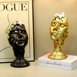 Abstrakcyjna drewniana statuetka minimalistyczna