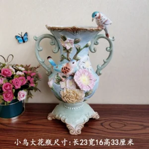 Ceramiczny wazon dekoracyjny ręcznie malowany, podszkliwny, porcelanowy