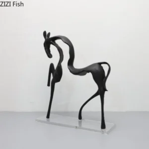 Abstrakcyjna drewniana statuetka minimalistyczna
