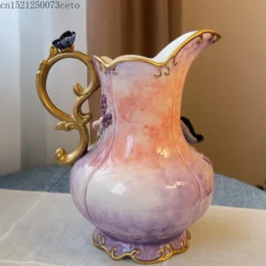 Ceramiczny wazon dekoracyjny na lilie