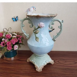 Ceramiczny wazon dekoracyjny ręcznie malowany, podszkliwny, porcelanowy