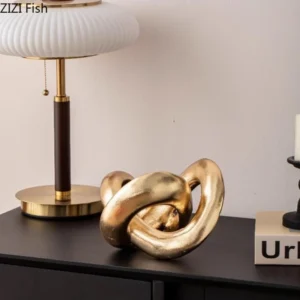 Abstrakcyjna drewniana statuetka minimalistyczna