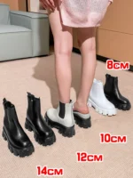 Damskie buty podwyższające na koturnie