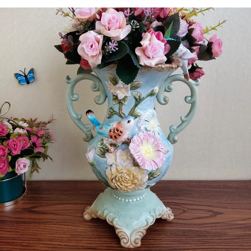 Ceramiczny wazon dekoracyjny ręcznie malowany, podszkliwny, porcelanowy