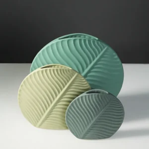 Ceramiczny wazon dekoracyjny zielony