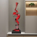 Abstrakcyjna drewniana statuetka minimalistyczna