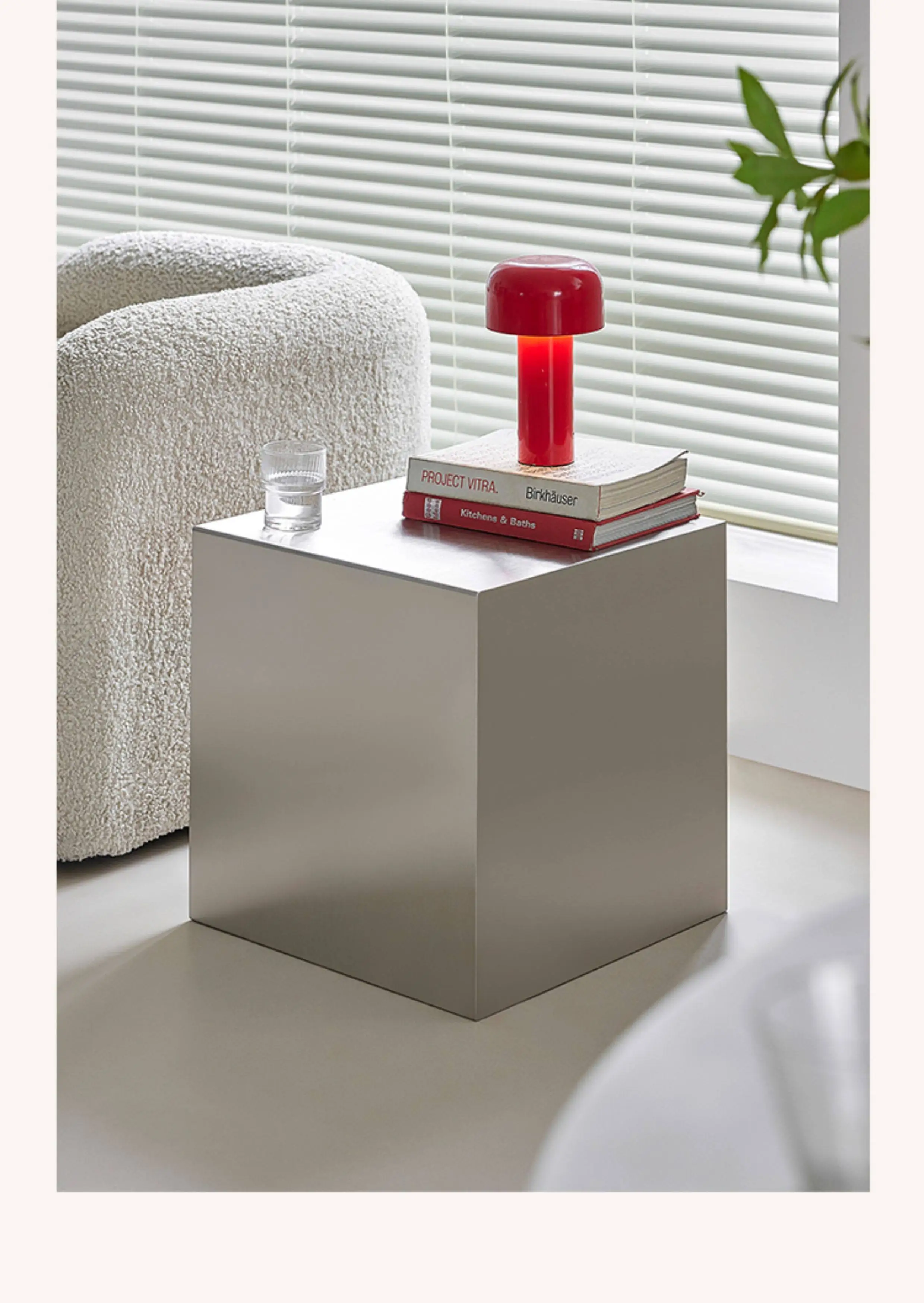 Stoliki kwadratowe ze stali nierdzewnej, sofa do salonu, stolik boczny narożny, metalowy wygląd, kreatywny design, meble z miejscem do przechowywania.