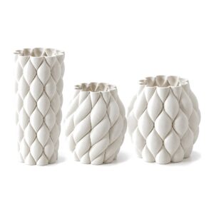 Biały wazon ceramiczny pikowany, wzór w romby, 3 kształty, matowy - trzy kształty wazonu obok siebie