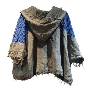 Bluza damska z kapturem z siatki i denimu, oversize, krótki rękaw - tył z kapturem, białe tło (ref g03)