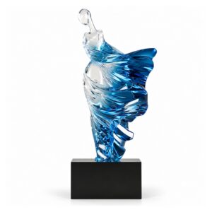 Figura kobiety w powiewającej sukni 36 cm, rzeźba z żywicy na podstawie - wariant niebieski przezroczysty
