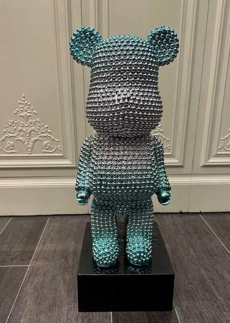 Figura misia z żywicy 50 cm, galwanizowana, dekoracja do salonu - jasny przedpokój ze sztukaterią, figura srebrno-turkusowa