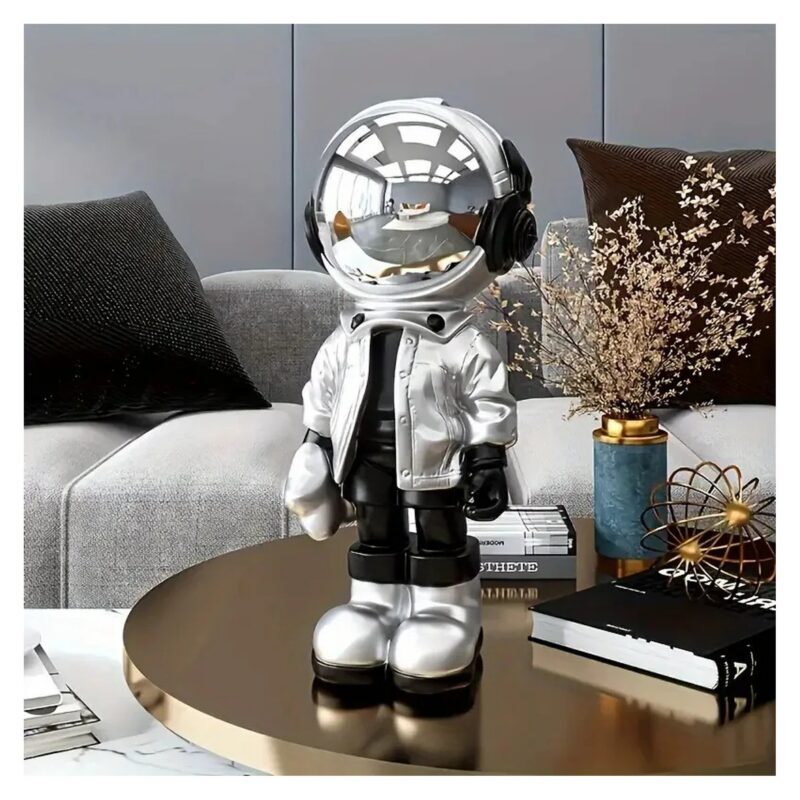 Figurka astronauty z żywicy ze złotym lustrzanym hełmem, 33 cm - wariant srebrny