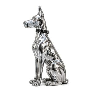 Figurka psa doberman lub dog 75 cm, srebrna żywica chrom, ozdoba podłogowa - srebrny doberman z profilu na białym tle