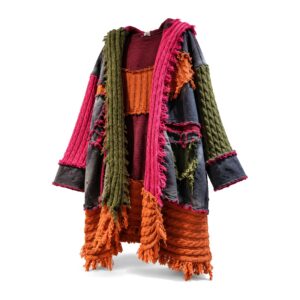 Kardigan damski patchwork z kapturem i frędzlami, oversize, dzianina - kardigan patchwork w wersji czerwonej, przód, białe tło