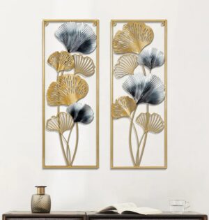 Metalowa dekoracja ścienna liście miłorzębu, 2 panele 85 x 31 cm - salon w stylu glamour, para paneli nad ciemną komodą z wazonem