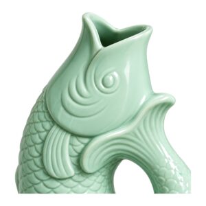 Wazon ceramiczny w kształcie karpia, szkliwiony, 26,5 lub 31,5 cm - zbliżenie pyska-otworu, oka i łusek miętowego wazonu