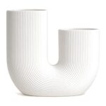 Wazon ceramiczny w kształcie litery U, prążkowany, biały lub różowy - zdjęcie główne