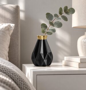 Wazon porcelanowy geometryczny diament, złoty, czarny lub różowy - nowoczesna sypialnia, czarno-złoty wazon z eukaliptusem na szafce nocnej