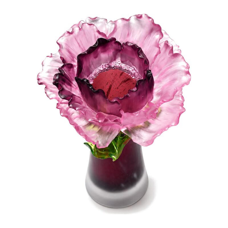 Wazon szklany w kształcie piwonii 28 cm, różowo-fioletowy, szkło odlewane - widok z góry do wnętrza kwiatu z otworem, na białym tle, bez logo